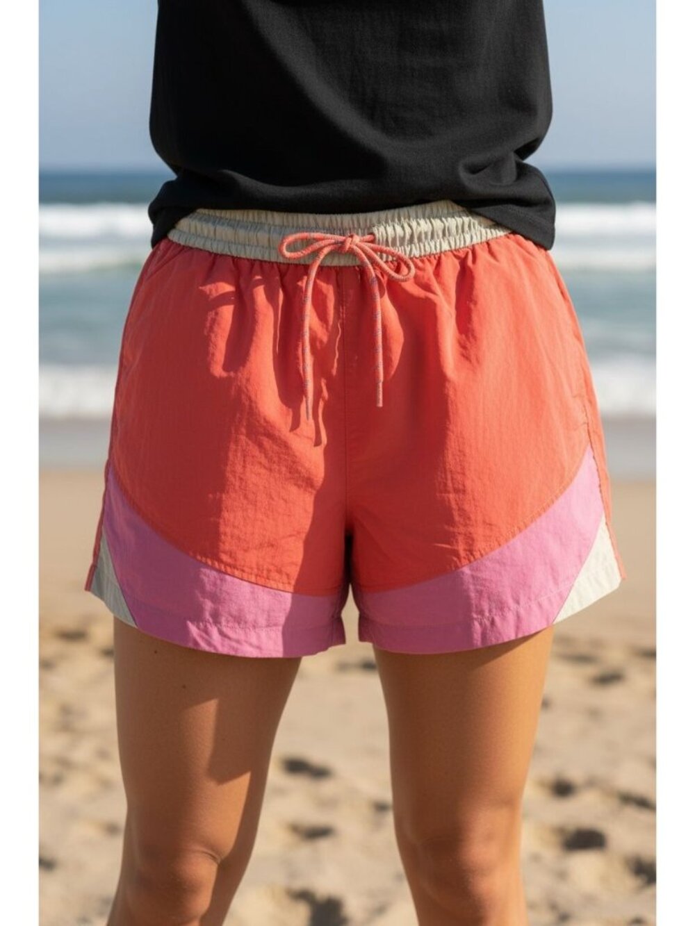 Lululemon Evergreen High Rise Shorts 4.5 Women Size 4 Activewear Pink Punch Gray